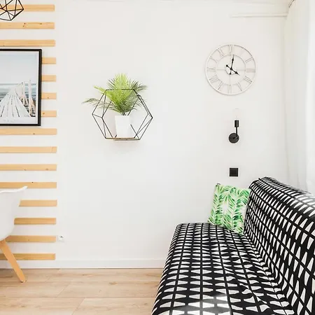 Przebendowskiego By Renters Apartment *